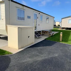 https://marton-mere.hotelsin-chester.com