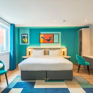 4* Apartahotel Holyrood