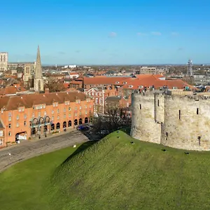 https://hilton-york.yorkshirehotels.net